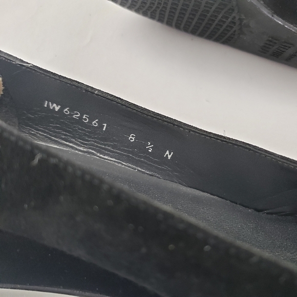 Stuart Weitzman black suede wedge elastic fabric wrap round toe 8.5 NARROW - Picture 9 of 9